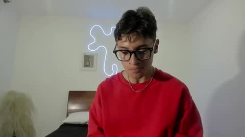 Snapshot of hardcoreheat_ind chatting on 03/17/26, 01:10 kade and demi independent models online show from 03/17/26, 01:10