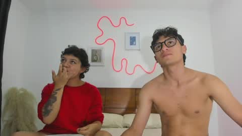Snapshot of hardcoreheat_ind chatting on 04/21/26, 05:14 kade and demi independent models online show from 04/21/26, 05:14