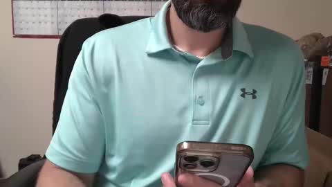 Snapshot of hardcoremike35 chatting on 10/04/25, 02:04 HcoreMike online show from 10/04/25, 02:04