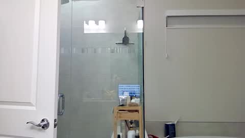 Snapshot of hardcoremike35 chatting on 01/16/26, 12:25 HcoreMike online show from 01/16/26, 12:25