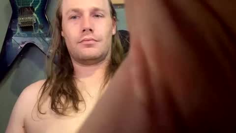 Snapshot of hardguy6969333 chatting on 11/03/25, 08:15 Average guy 01 online show from 11/03/25, 08:15