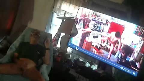 Snapshot of hardinhand44 chatting on 10/19/25, 08:09 john nobles online show from 10/19/25, 08:09