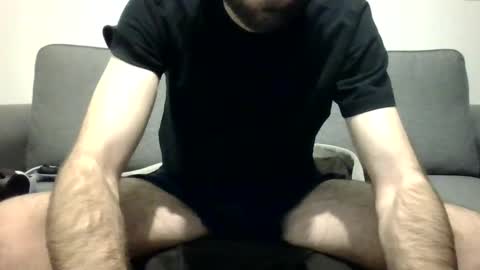 Snapshot of hardmika chatting on 03/04/25, 11:43 Mika online show from 03/04/25, 11:43