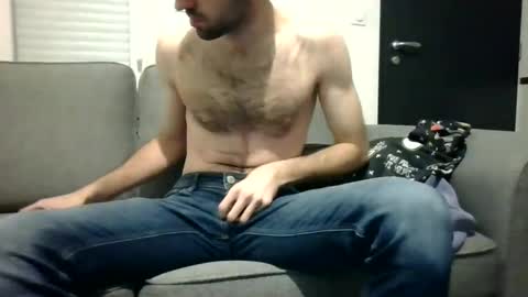 Snapshot of hardmika chatting on 03/09/25, 11:56 Mika online show from 03/09/25, 11:56