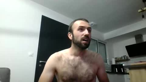 Snapshot of hardmika chatting on 09/11/25, 12:44 Mika online show from 09/11/25, 12:44