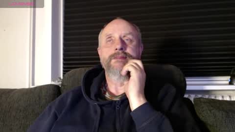 MrLazy online show from 10/22/25, 07:02