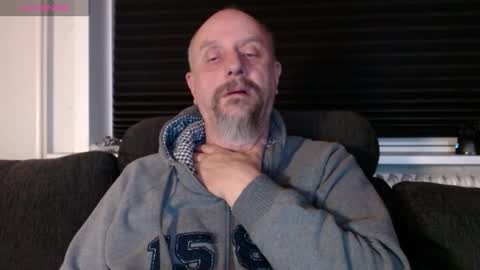 MrLazy online show from 11/21/25, 09:57