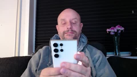 Snapshot of hardmrlazy chatting on 01/15/26, 06:55 MrLazy online show from 01/15/26, 06:55