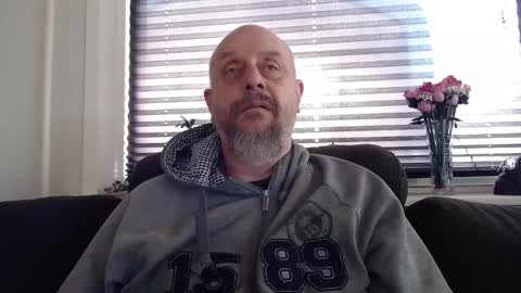 Snapshot of hardmrlazy chatting on 01/19/26, 11:03 MrLazy online show from 01/19/26, 11:03