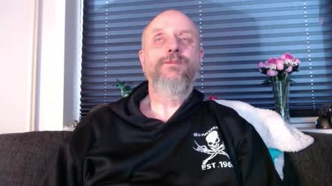 Snapshot of hardmrlazy chatting on 02/05/26, 10:53 MrLazy online show from 02/05/26, 10:53