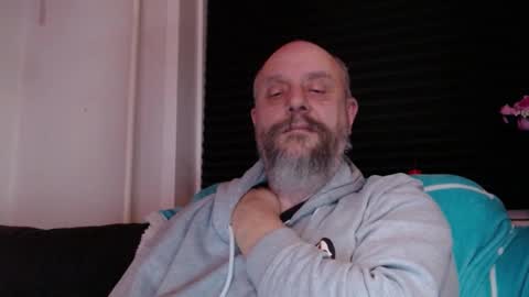 Snapshot of hardmrlazy chatting on 02/13/26, 08:05 MrLazy online show from 02/13/26, 08:05