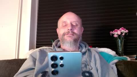 Snapshot of hardmrlazy chatting on 02/17/26, 06:03 MrLazy online show from 02/17/26, 06:03