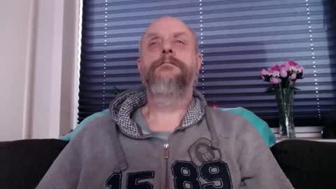 Snapshot of hardmrlazy chatting on 02/18/26, 04:25 MrLazy online show from 02/18/26, 04:25