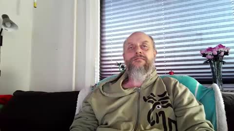 Snapshot of hardmrlazy chatting on 03/21/26, 04:21 MrLazy online show from 03/21/26, 04:21