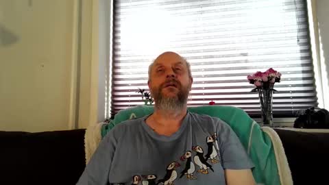 Snapshot of hardmrlazy chatting on 03/25/26, 10:21 MrLazy online show from 03/25/26, 10:21