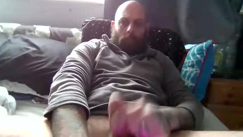 Snapshot of hardnhorny198 chatting on 02/23/26, 09:17 hardnhorny198 online show from 02/23/26, 09:17