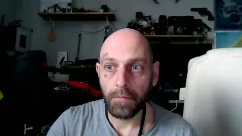 Snapshot of hardnhorny198 chatting on 03/17/26, 07:44 hardnhorny198 online show from 03/17/26, 07:44