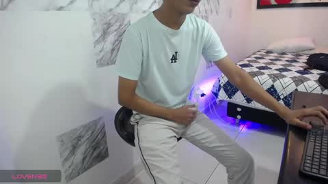 Andres Dean online show from 01/05/25, 01:36