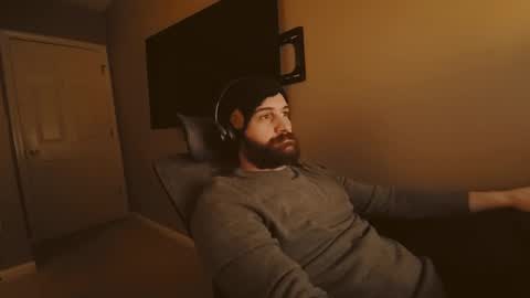 Snapshot of hardswtch chatting on 02/02/25, 11:42 Tom online show from 02/02/25, 11:42