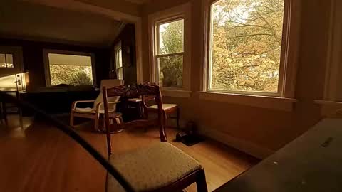 Snapshot of hardswtch chatting on 10/20/25, 11:27 Tom online show from 10/20/25, 11:27