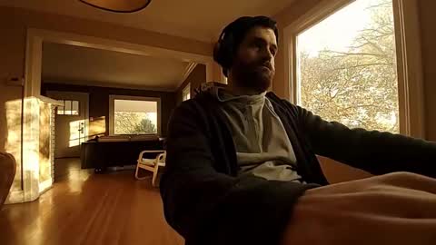 Snapshot of hardswtch chatting on 10/29/25, 11:17 Tom online show from 10/29/25, 11:17