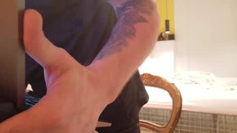 Tom online show from 07/06/26, 10:56