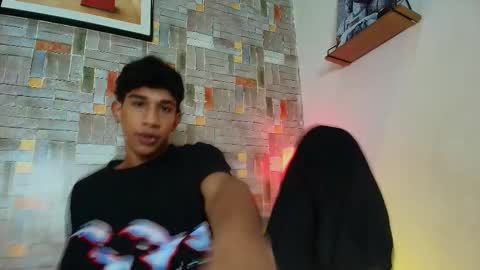 Snapshot of haresandpame_mds chatting on 12/20/25, 01:29 Hares online show from 12/20/25, 01:29