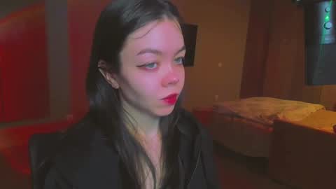 Snapshot of haribo_asmr chatting on 12/12/24, 10:02 Miss Hari online show from 12/12/24, 10:02