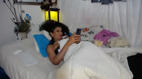 Snapshot of harley_quinns1 chatting on 02/13/25, 10:11 harley_quinns1 online show from 02/13/25, 10:11