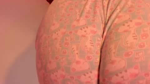 Annie online show from 02/16/25, 06:43