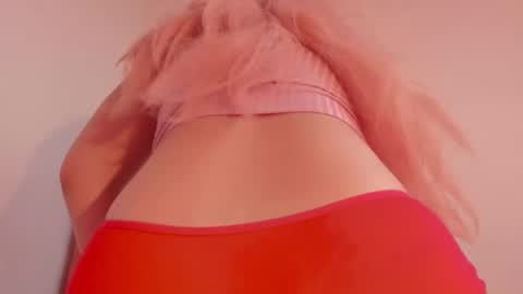 Annie online show from 11/06/25, 06:47