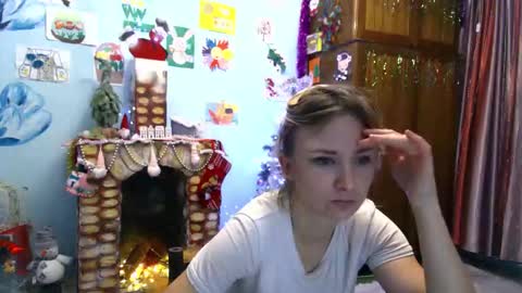 Snapshot of harleymid chatting on 12/18/25, 05:41 Mery online show from 12/18/25, 05:41