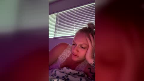 Snapshot of harleyyrae chatting on 05/10/26, 02:28 Harley Rae online show from 05/10/26, 02:28