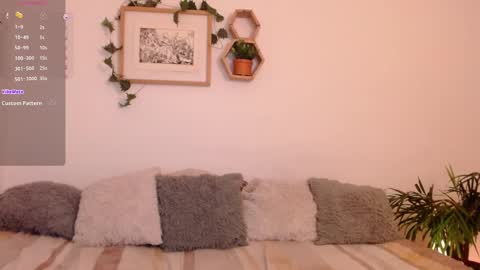 Snapshot of harmonyy01 chatting on 12/14/24, 06:56 Harmony Please help me to reach 100 thumbs up online show from 12/14/24, 06:56