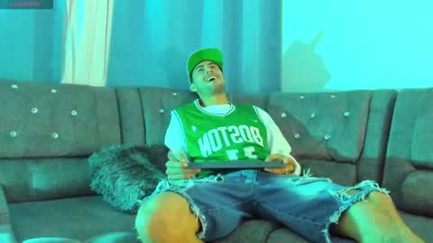 Snapshot of harold_999 chatting on 11/08/25, 03:50 harold_999 online show from 11/08/25, 03:50