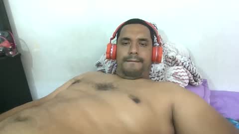 Snapshot of harpechediaz chatting on 02/21/25, 04:16 ricardo online show from 02/21/25, 04:16