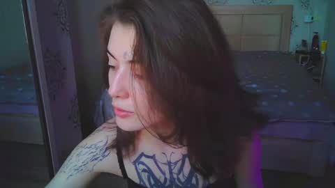 Harris Lola online show from 05/13/26, 03:31