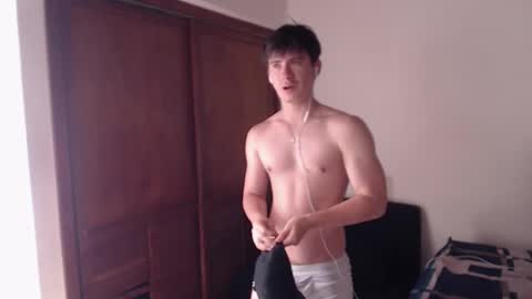 Snapshot of harry_brown2324 chatting on 03/31/26, 02:17 Sebastian online show from 03/31/26, 02:17