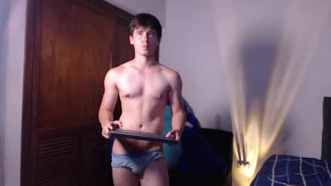Snapshot of harry_brown2324 chatting on 04/06/26, 11:27 Sebastian online show from 04/06/26, 11:27
