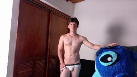 Snapshot of harry_brown2324 chatting on 04/13/26, 09:53 Sebastian online show from 04/13/26, 09:53