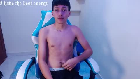 Snapshot of harry_jonshon69 chatting on 12/21/25, 11:23 harry online show from 12/21/25, 11:23