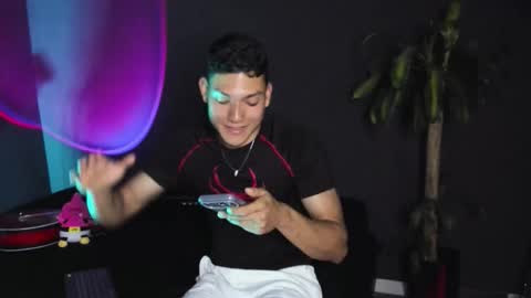  ... online show from 10/04/25, 02:42