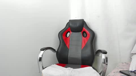 Snapshot of harrydaviss chatting on 12/27/24, 12:29 alpha online show from 12/27/24, 12:29