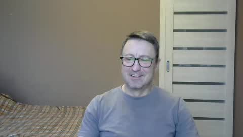 Snapshot of harrysnake chatting on 12/28/24, 08:05 HarrySnake online show from 12/28/24, 08:05