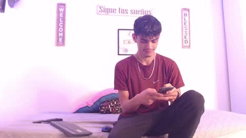 Snapshot of harrythomson1 chatting on 12/27/24, 05:42 harry thomson online show from 12/27/24, 05:42