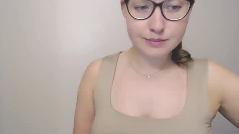 Snapshot of hartfoxx chatting on 10/03/25, 07:33 hartfoxx online show from 10/03/25, 07:33