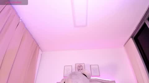 haru online show from 11/12/25, 04:24