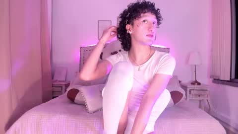 haru online show from 12/04/25, 03:16