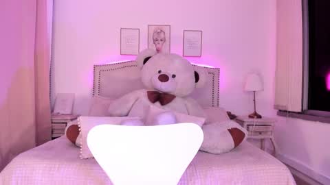 haru online show from 12/05/25, 03:15