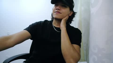 Snapshot of haru_boi chatting on 01/30/25, 12:39 Haru online show from 01/30/25, 12:39